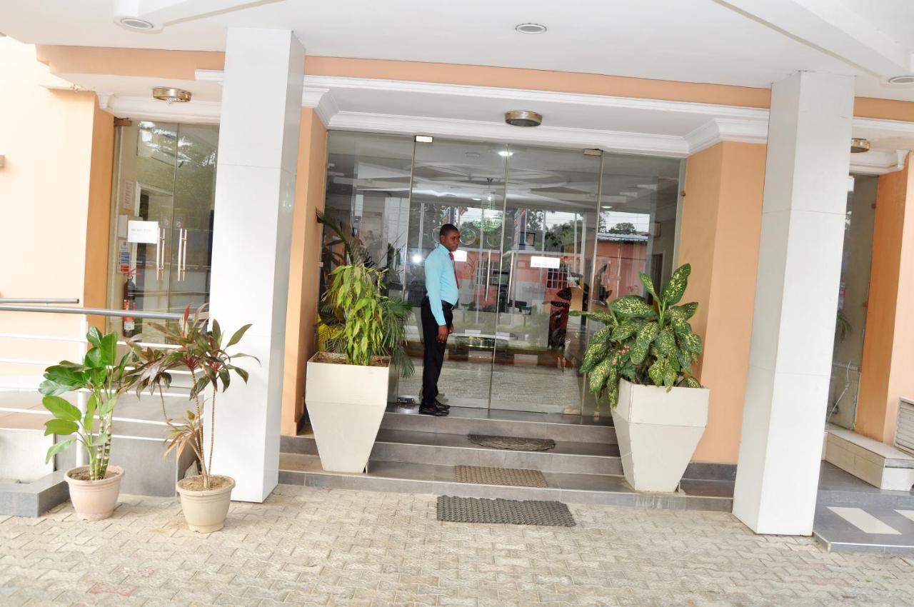 Primal Hotel Isaac John Gra Ikeja Dış mekan fotoğraf