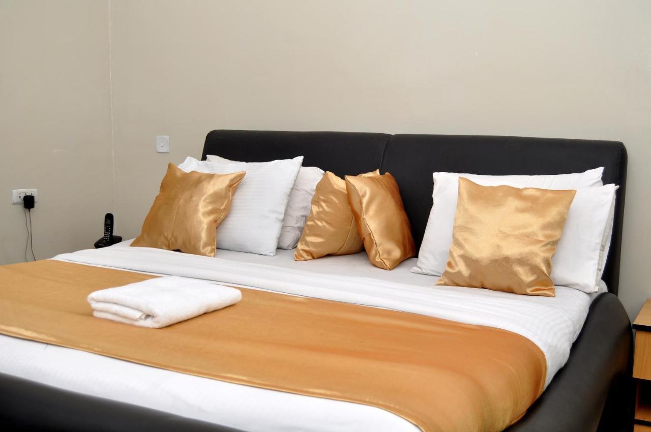Primal Hotel Isaac John Gra Ikeja Dış mekan fotoğraf